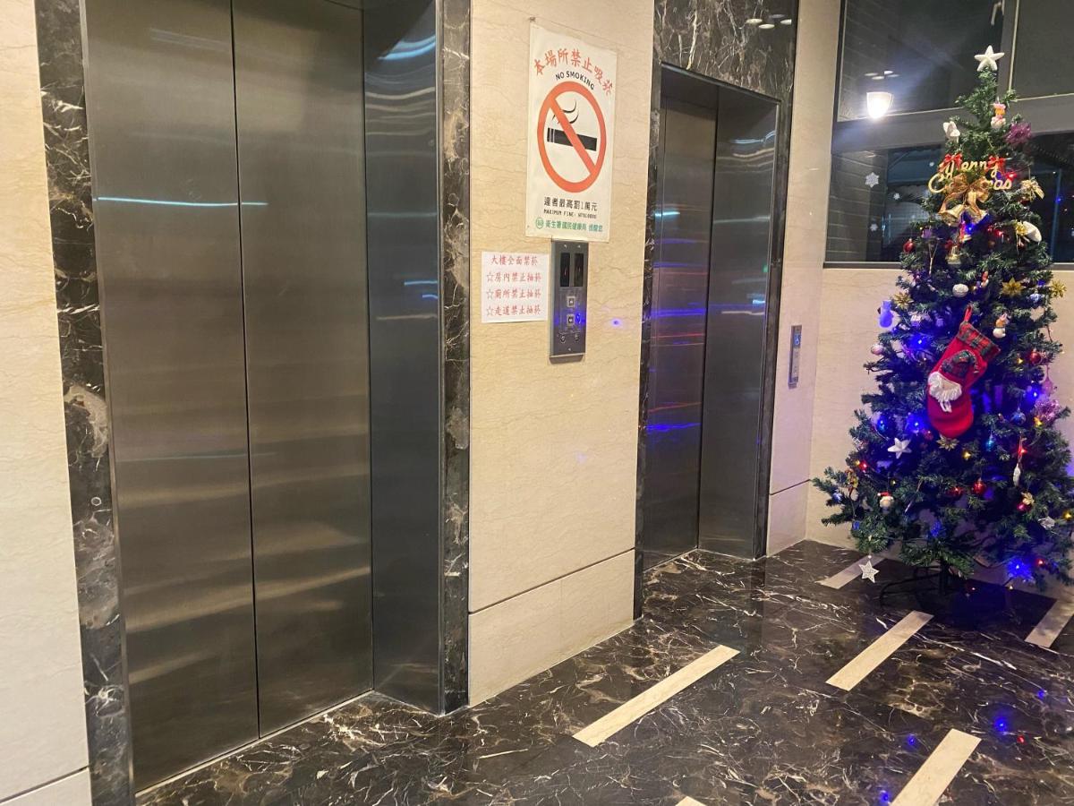 Feng Chia Hygge Apartment Taichung Luaran gambar
