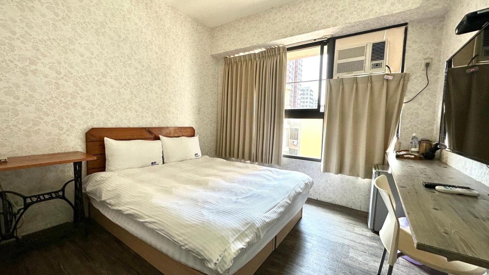 Feng Chia Hygge Apartment Taichung Luaran gambar